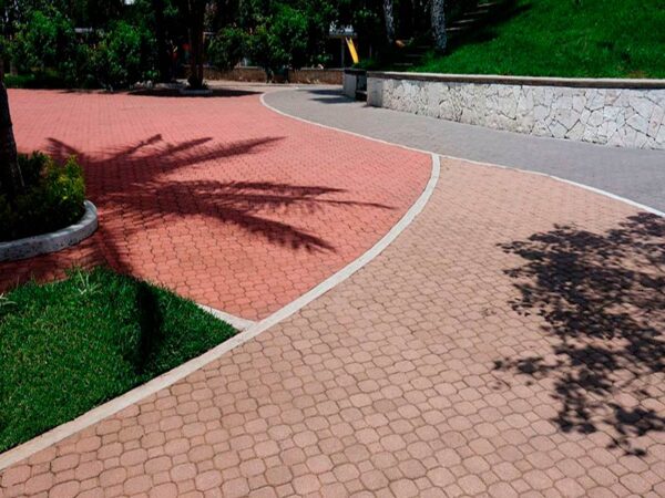 Calle con adocreto raqueta rosa